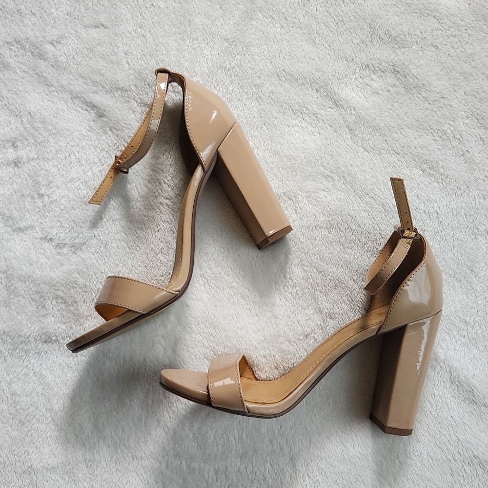 D'S Strappy Nude Sandal, Sz 8